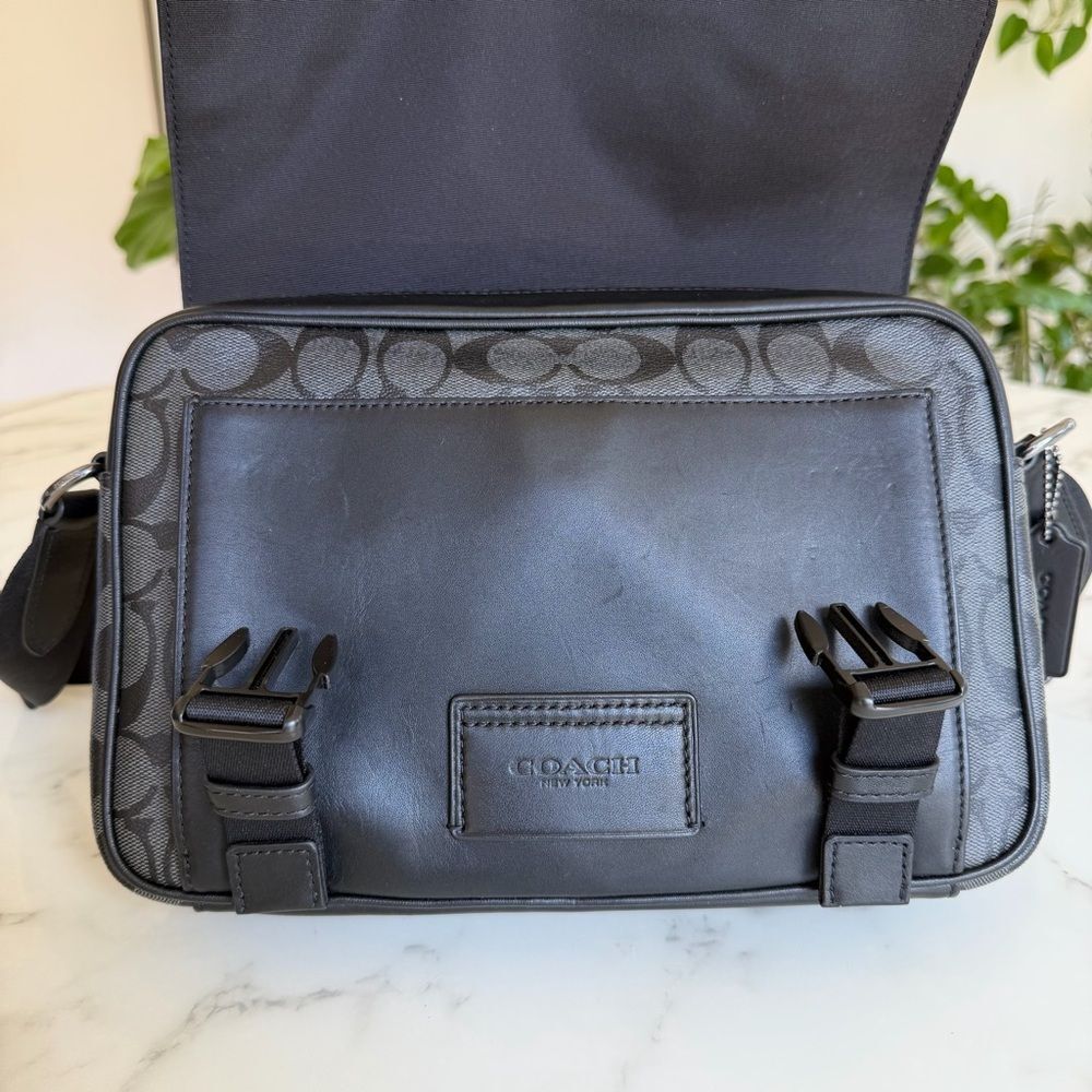 Coach Track Crossbody In Signature Canvas & Leather Messenger Bag C3747 Black - Picture 9 of 16